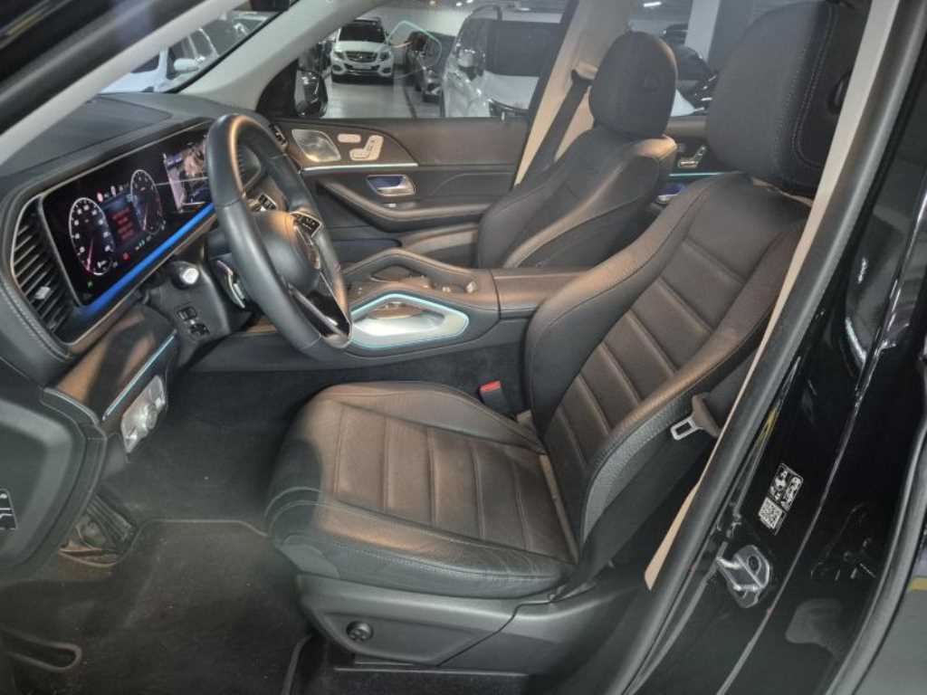 Mercedes Benz GLE Class - Vista 3