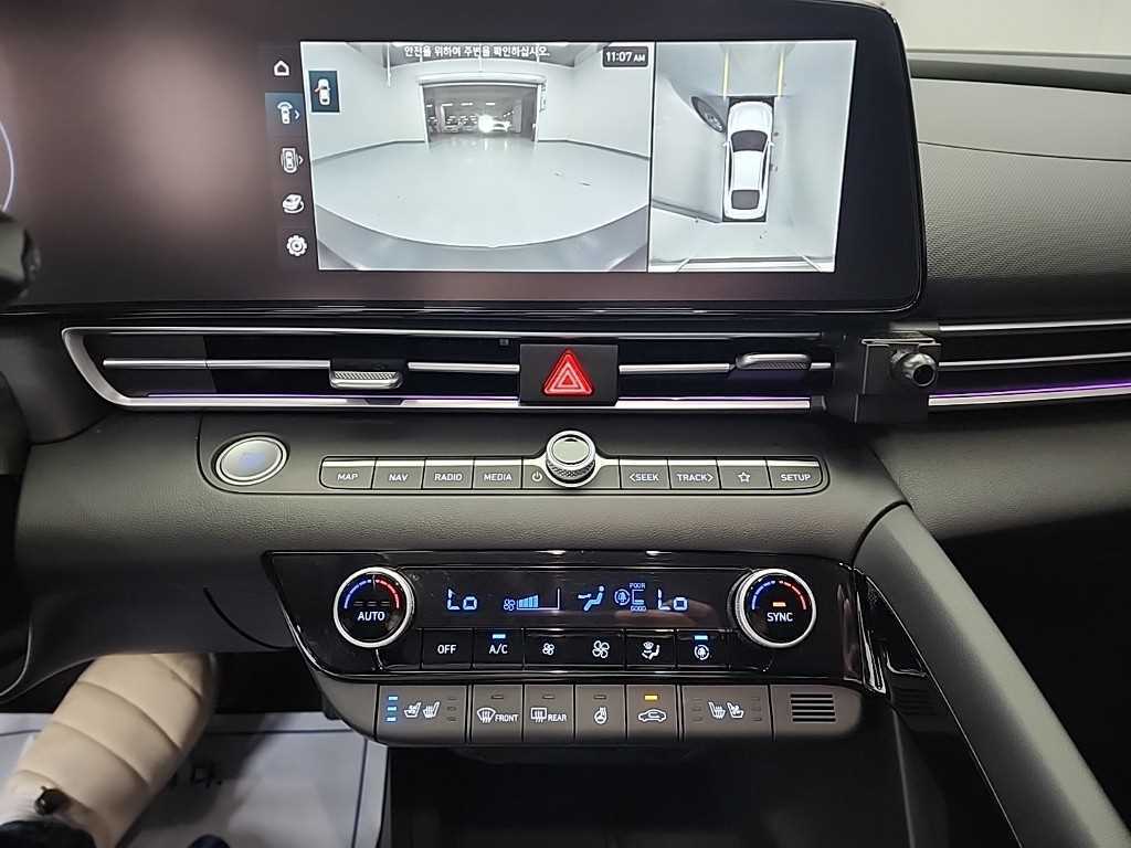 HYUNDAI Avante - Vista 10