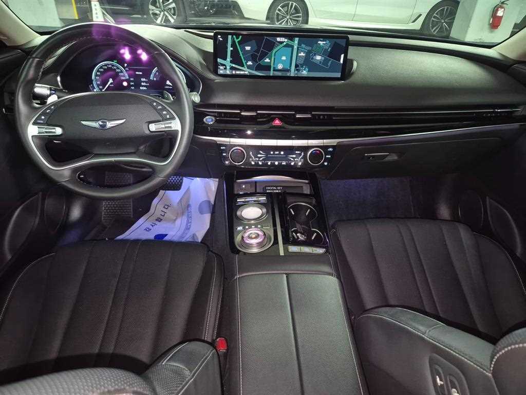 Genesis G80 - Vista 9