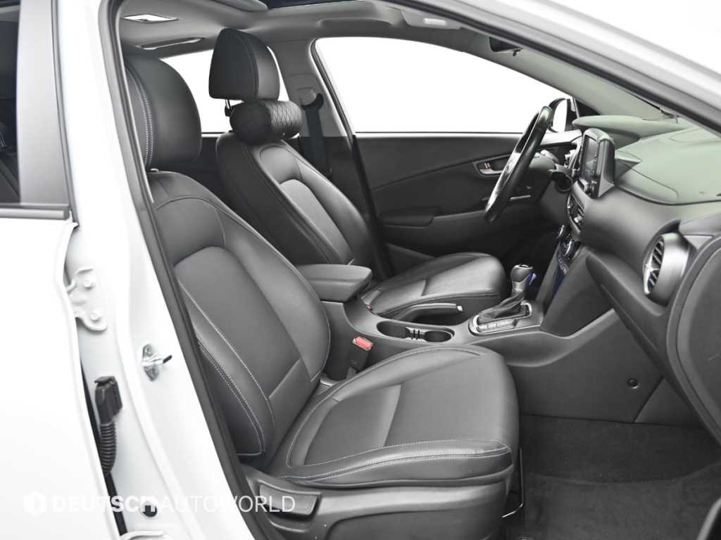 HYUNDAI Kona - Vista 10