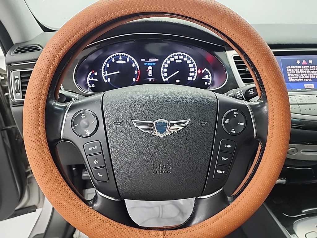 HYUNDAI Genesis - Vista 9
