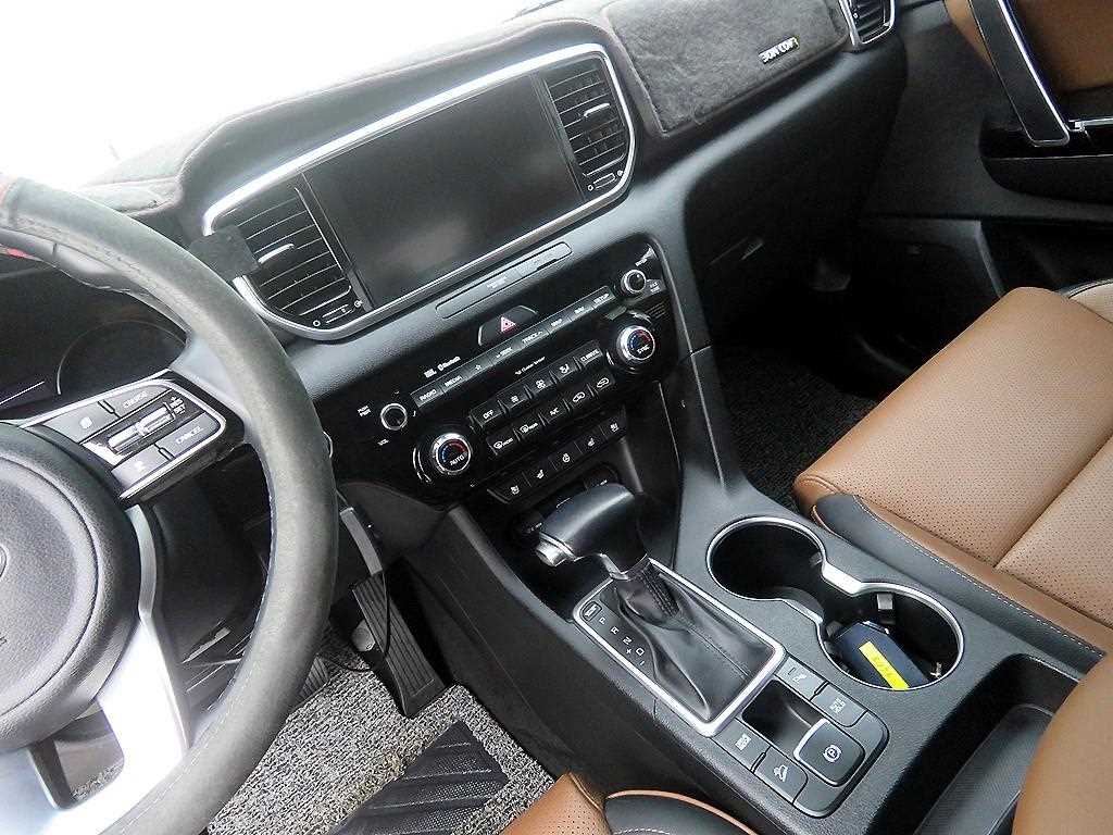 KIA Sportage - Vista 11