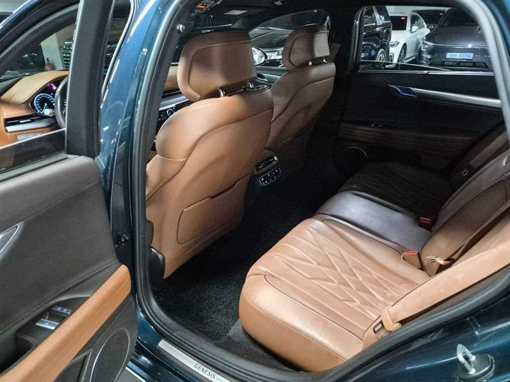 Genesis G80 - Vista 9
