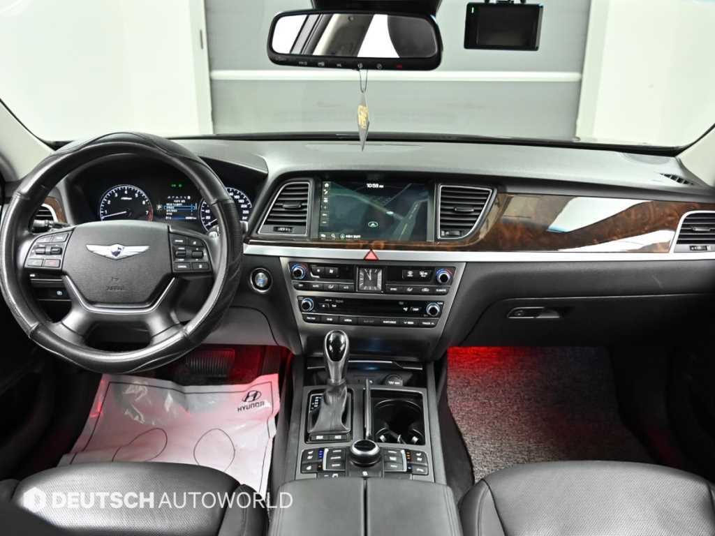 HYUNDAI Genesis - Vista 7