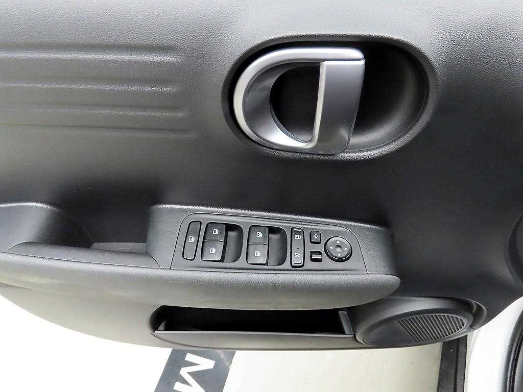 HYUNDAI Casper - Vista 11