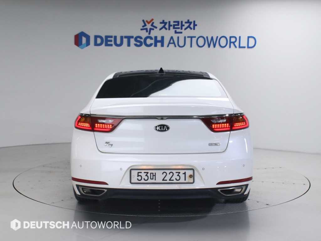 KIA K7 - Vista 4