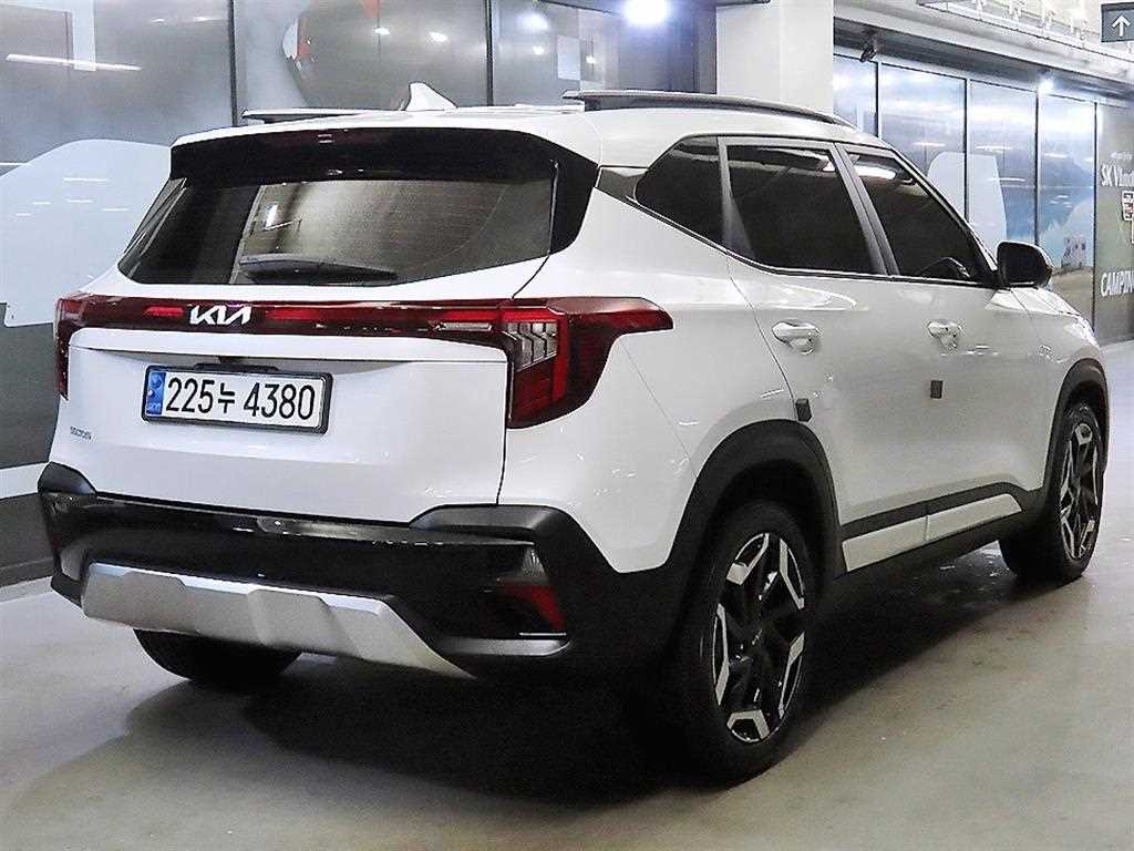 KIA Seltos - Vista 4