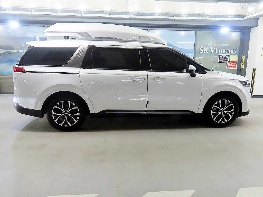 KIA Carnival - Vista 3