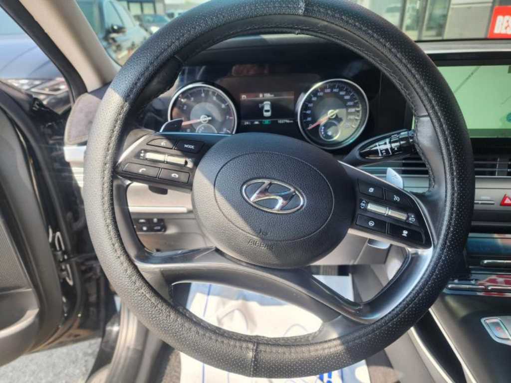HYUNDAI Grandeur - Vista 7