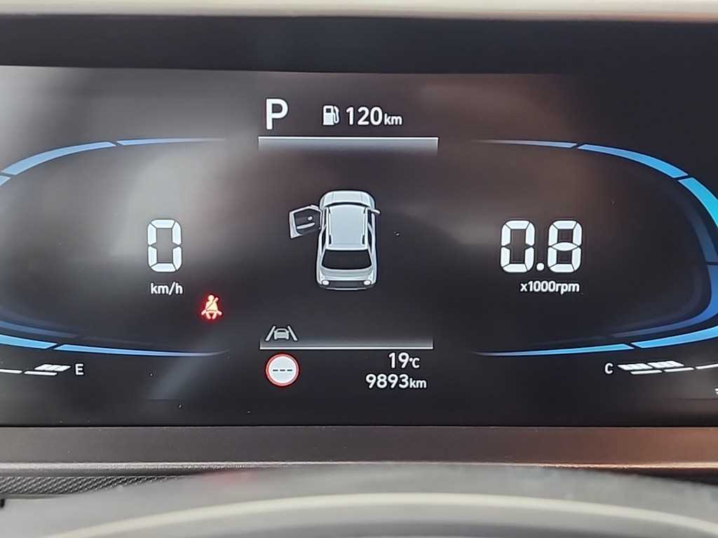 HYUNDAI Casper - Vista 6