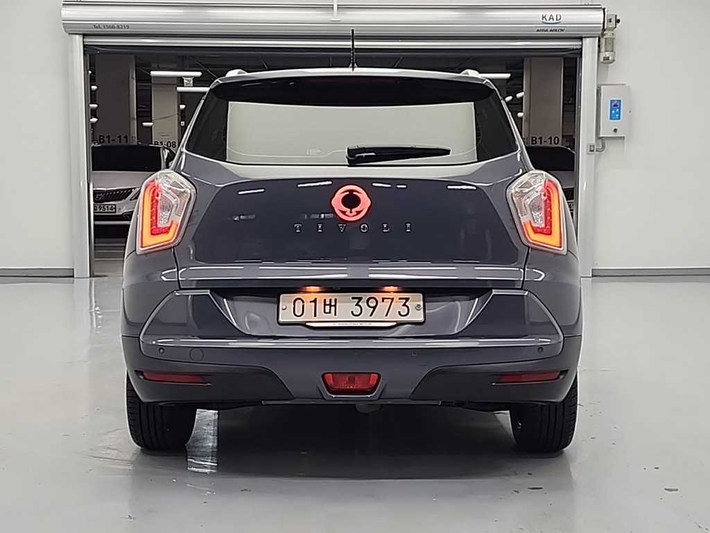 Ssangyong Tivoli - Vista 3