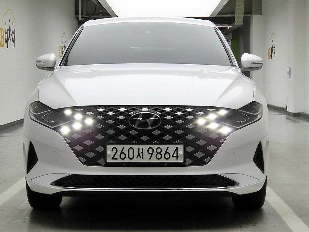 HYUNDAI Grandeur - Vista 2