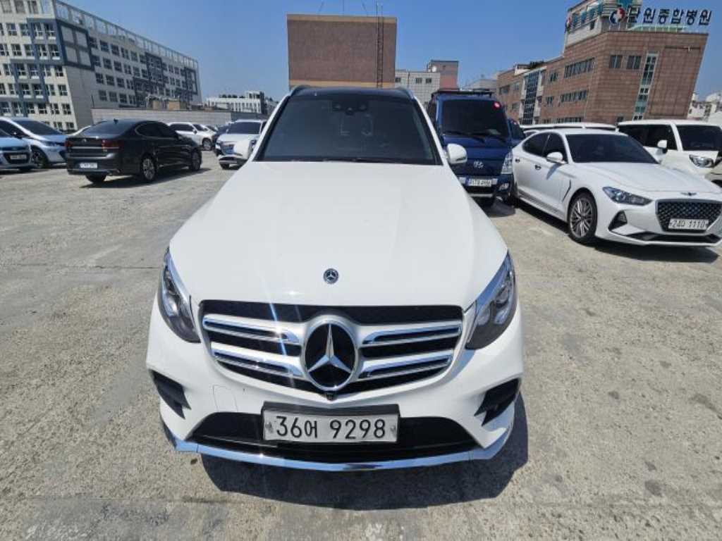 Mercedes Benz GLC Class 2018 - Importación desde Corea - HF Imports Iquique - Foto 1
