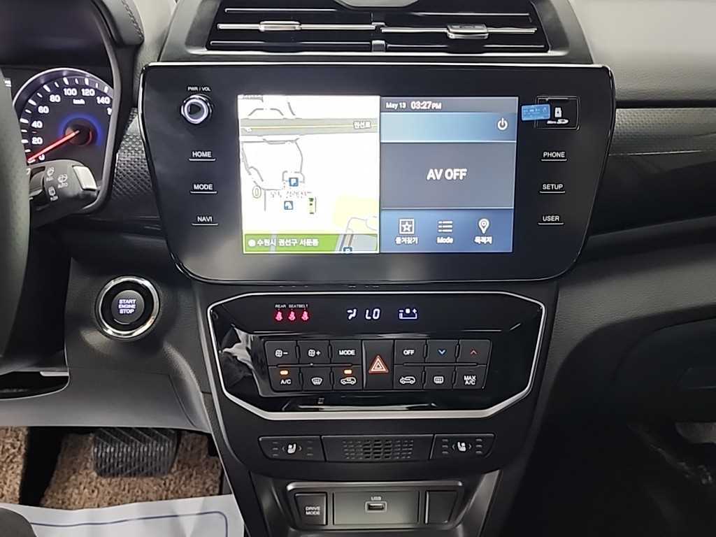 Ssangyong Tivoli - Vista 10