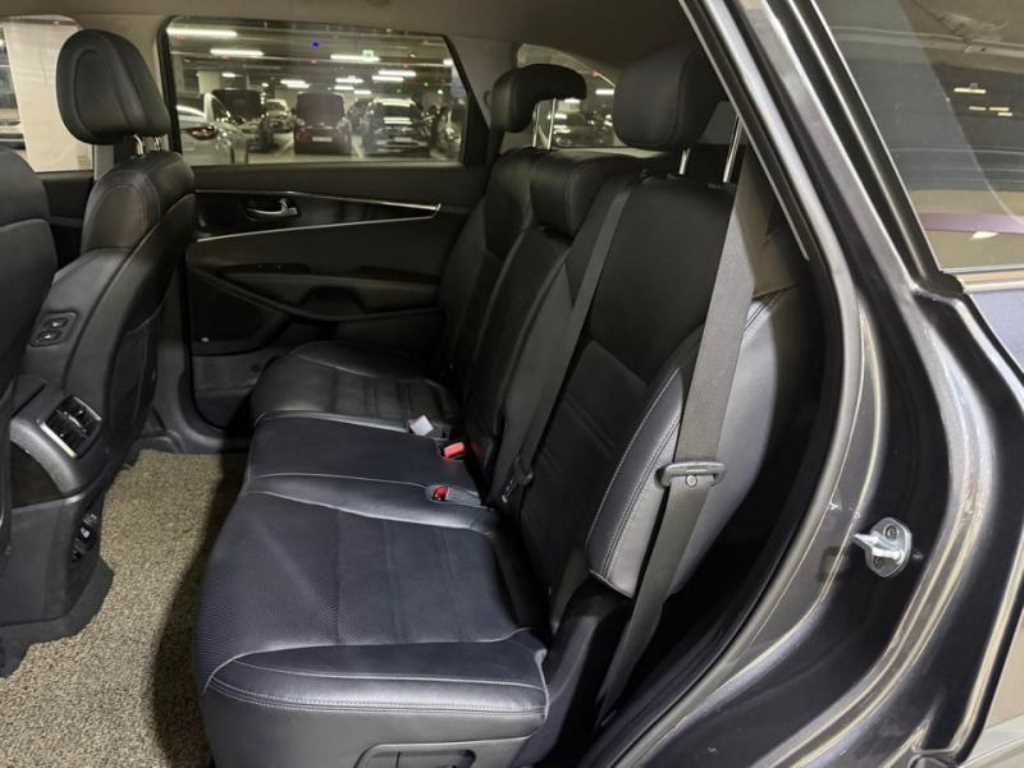 KIA Sorento - Vista 7