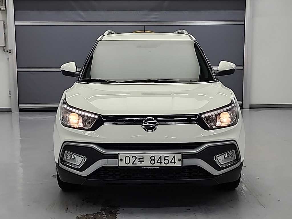 Ssangyong Tivoli - Vista 2