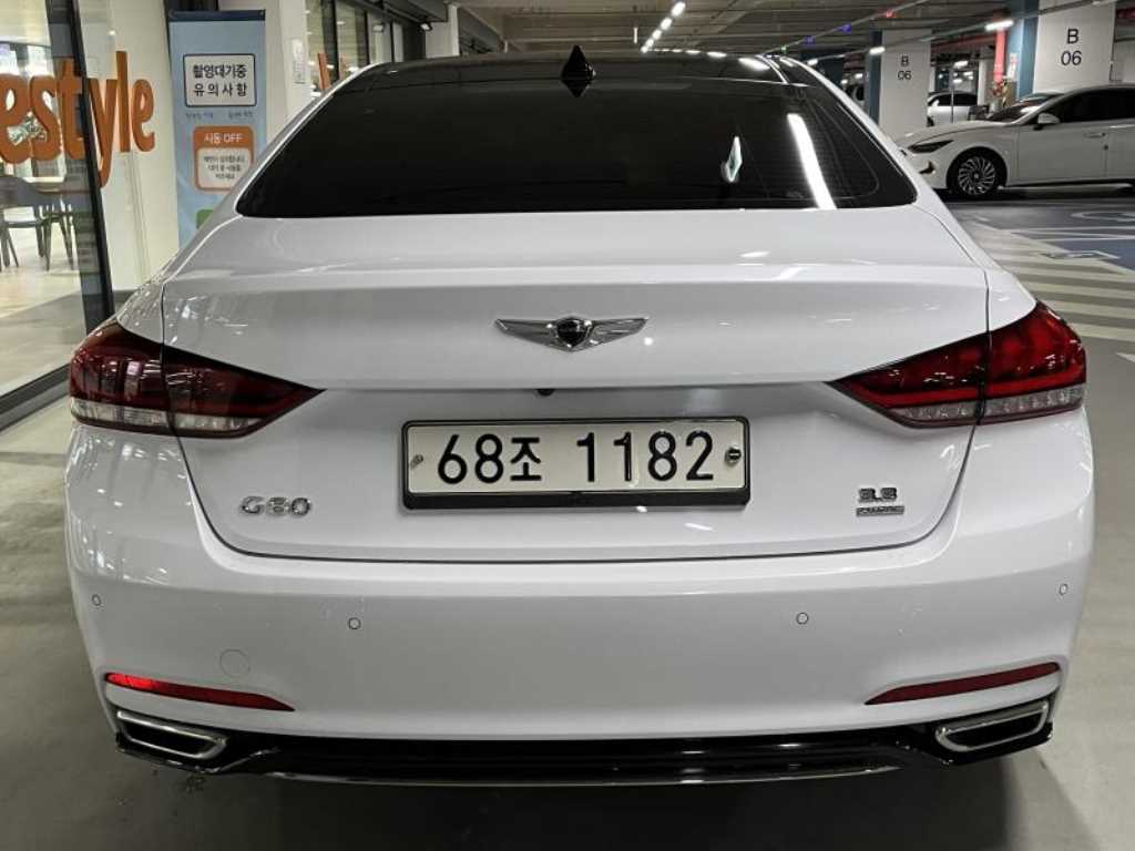 Genesis G80 - Vista 5