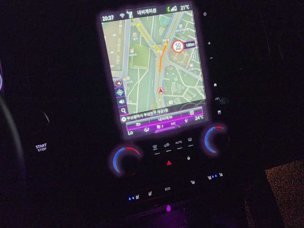 SAMSUNG QM6 - Vista 8