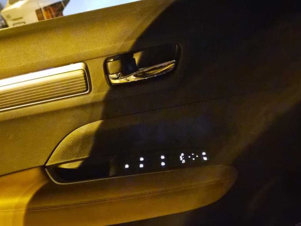 SAMSUNG QM6 - Vista 11