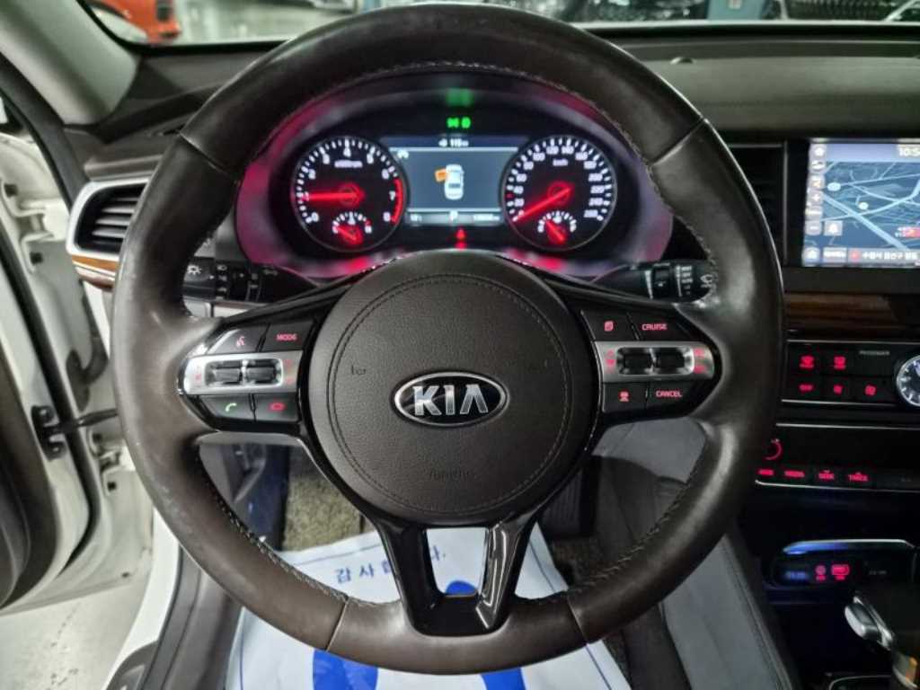 KIA K7 - Vista 6