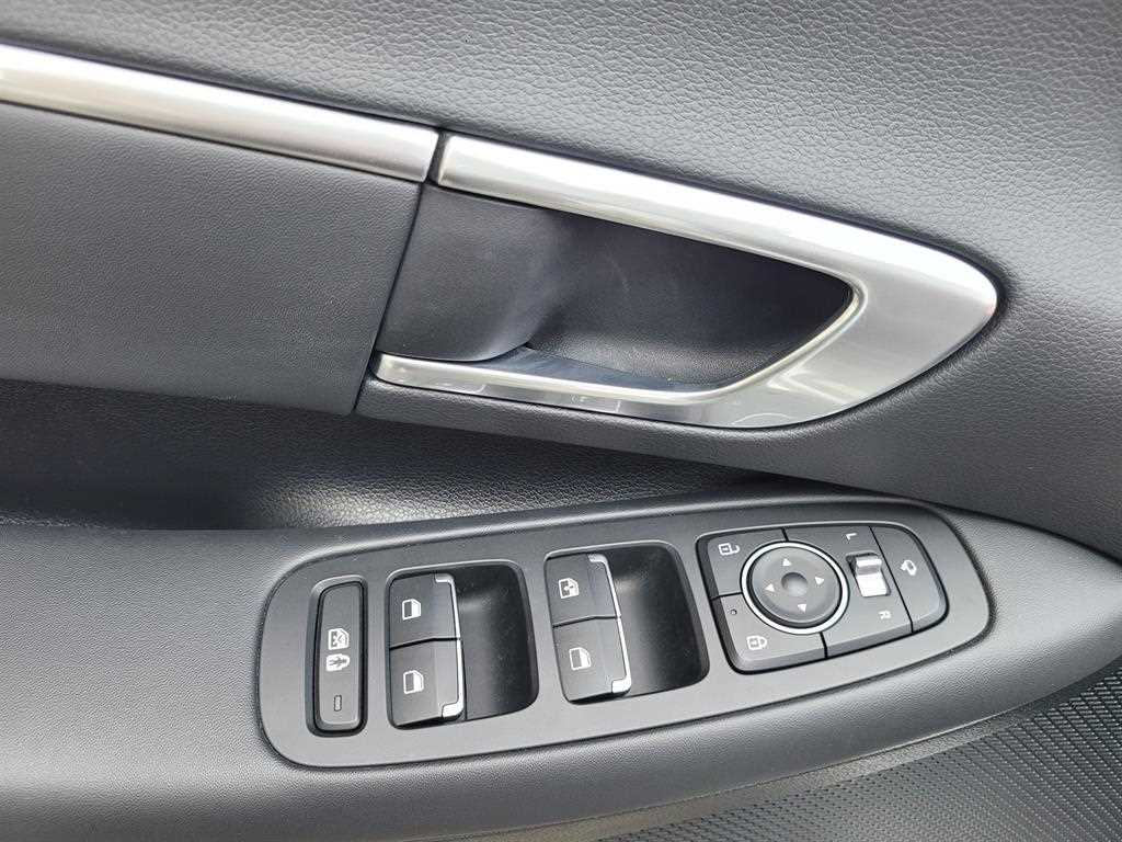 HYUNDAI Sonata - Vista 9