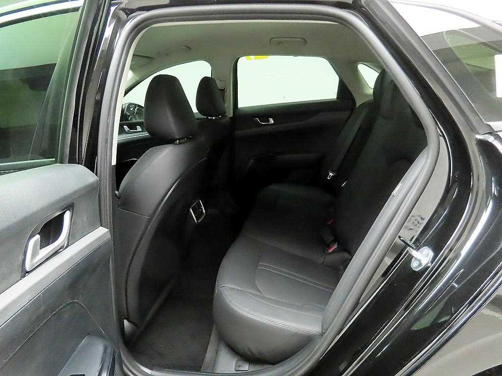 KIA K5 2022 Negro - Importación desde Corea - HF Imports Iquique - Foto 14