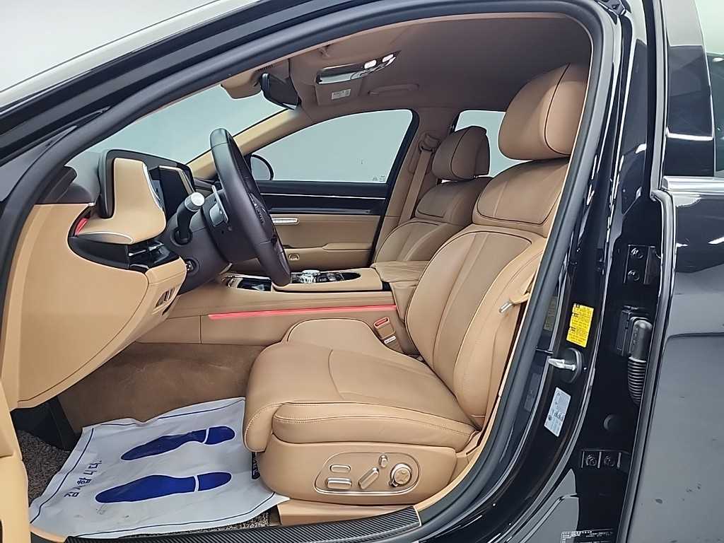 Genesis G90 - Vista 11