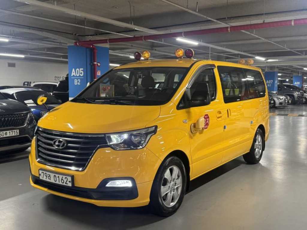 HYUNDAI Starex 2019 Amarillo - Importación desde Corea - HF Imports Iquique - Foto 1