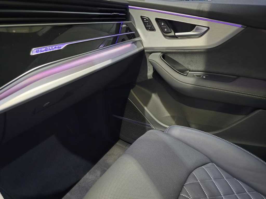 Audi Q7 - Vista 10