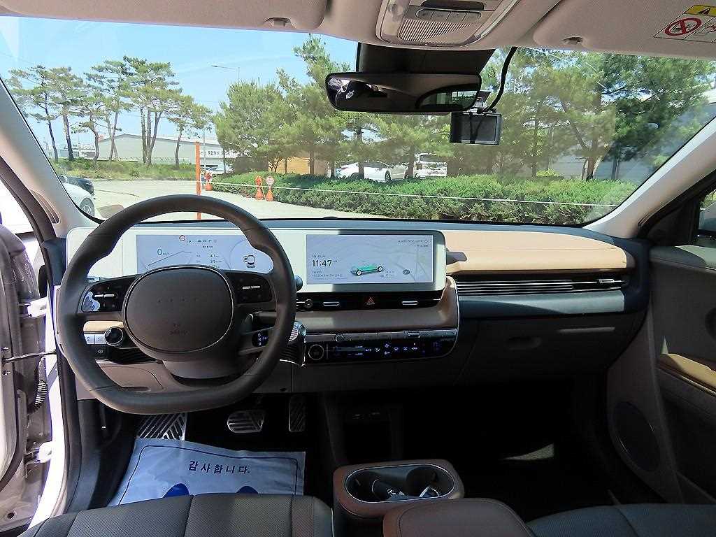 HYUNDAI Ioniq 5 - Vista 7