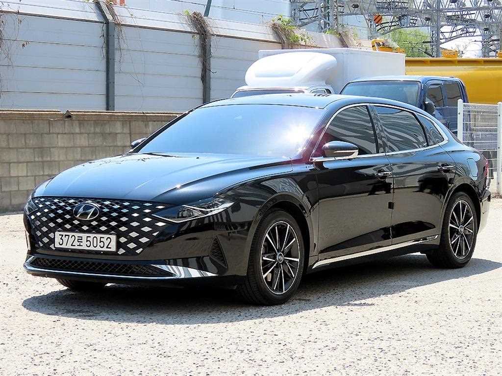 HYUNDAI Grandeur - Vista 2