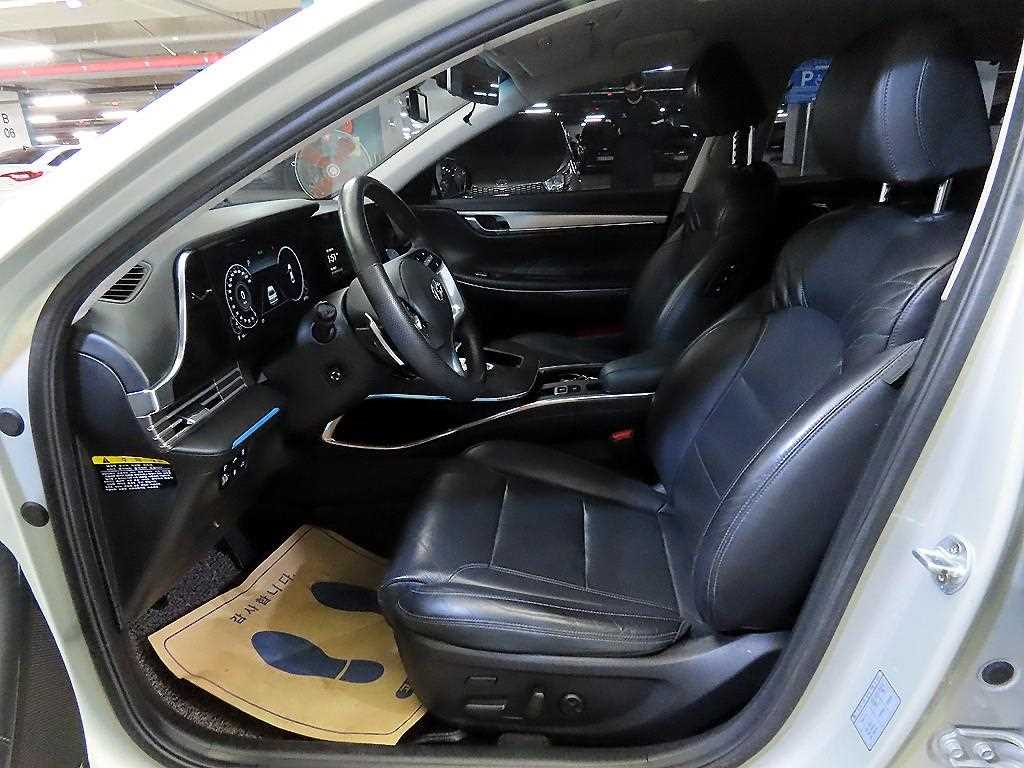 HYUNDAI Grandeur - Vista 6