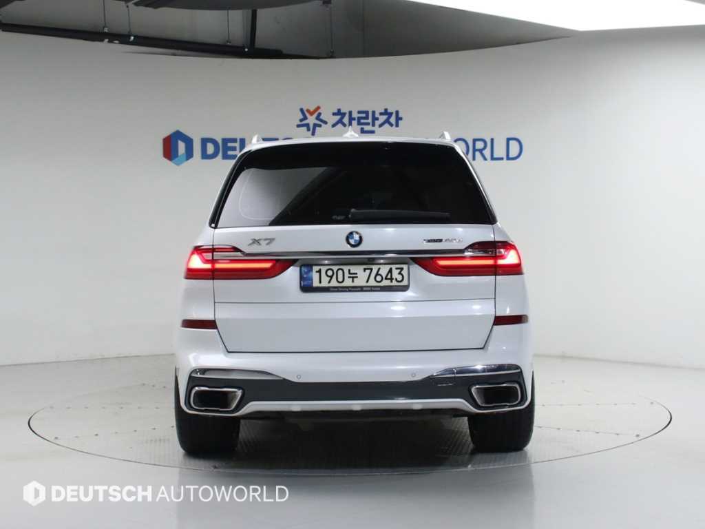 BMW X7 - Vista 4