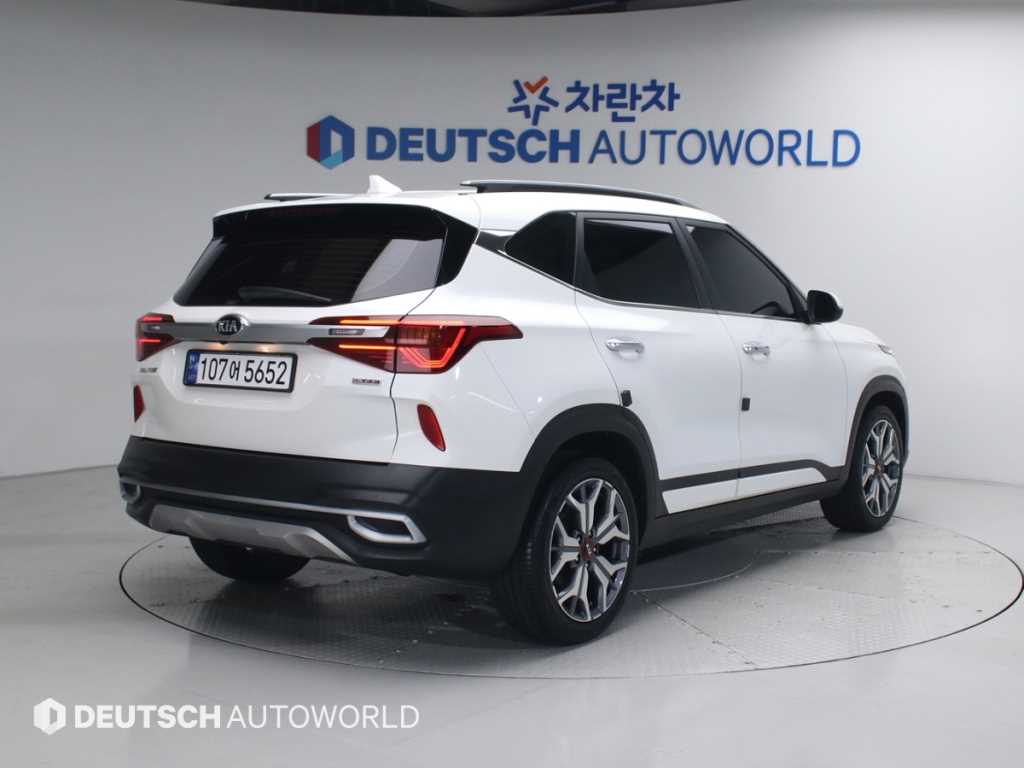 KIA Seltos - Vista 2