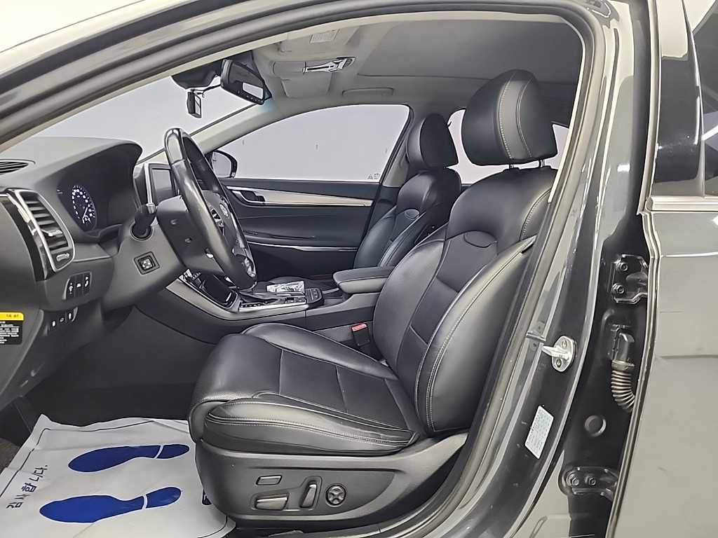 HYUNDAI Grandeur - Vista 11