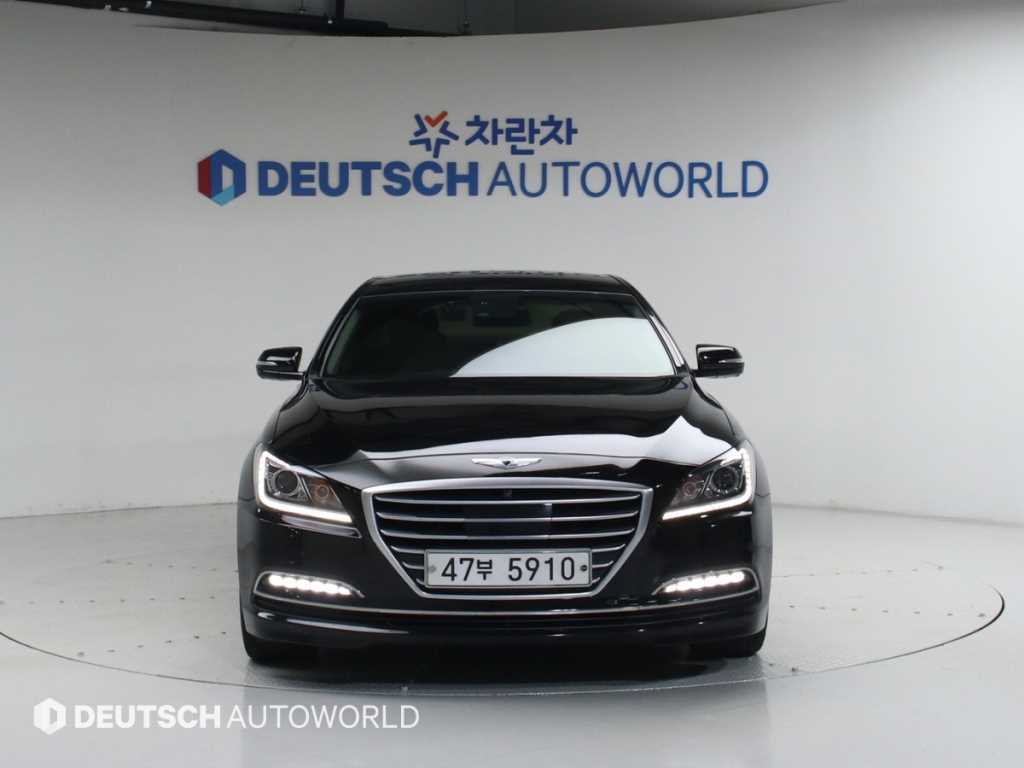 HYUNDAI Genesis - Vista 3