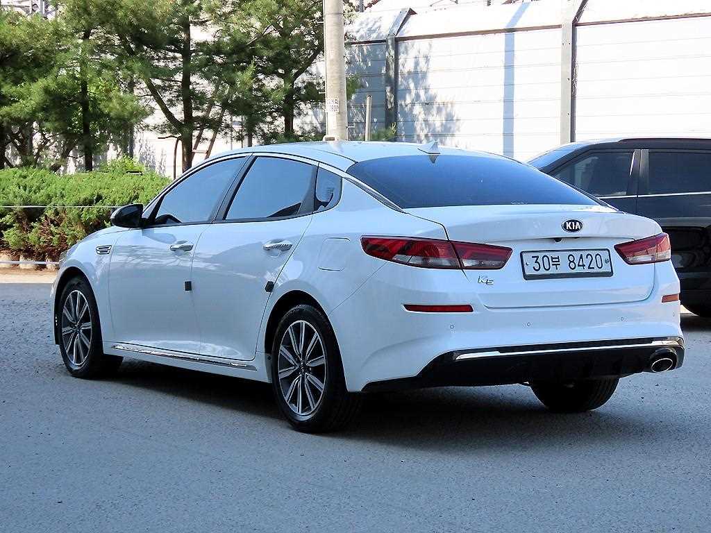 KIA K5 - Vista 3