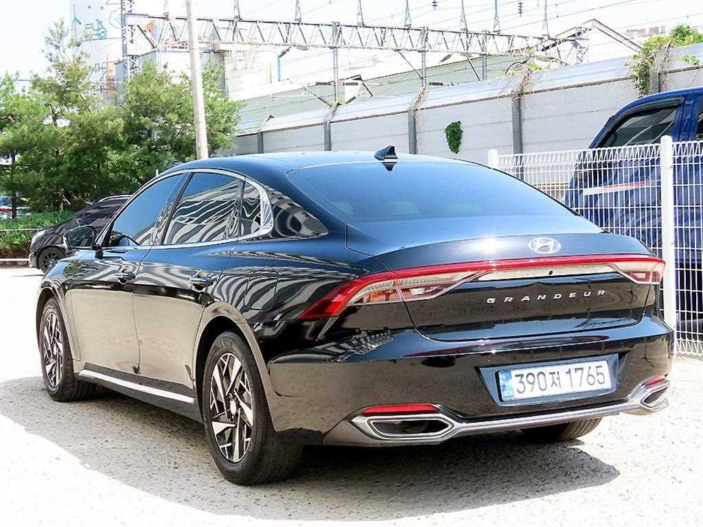 HYUNDAI Grandeur - Vista 3