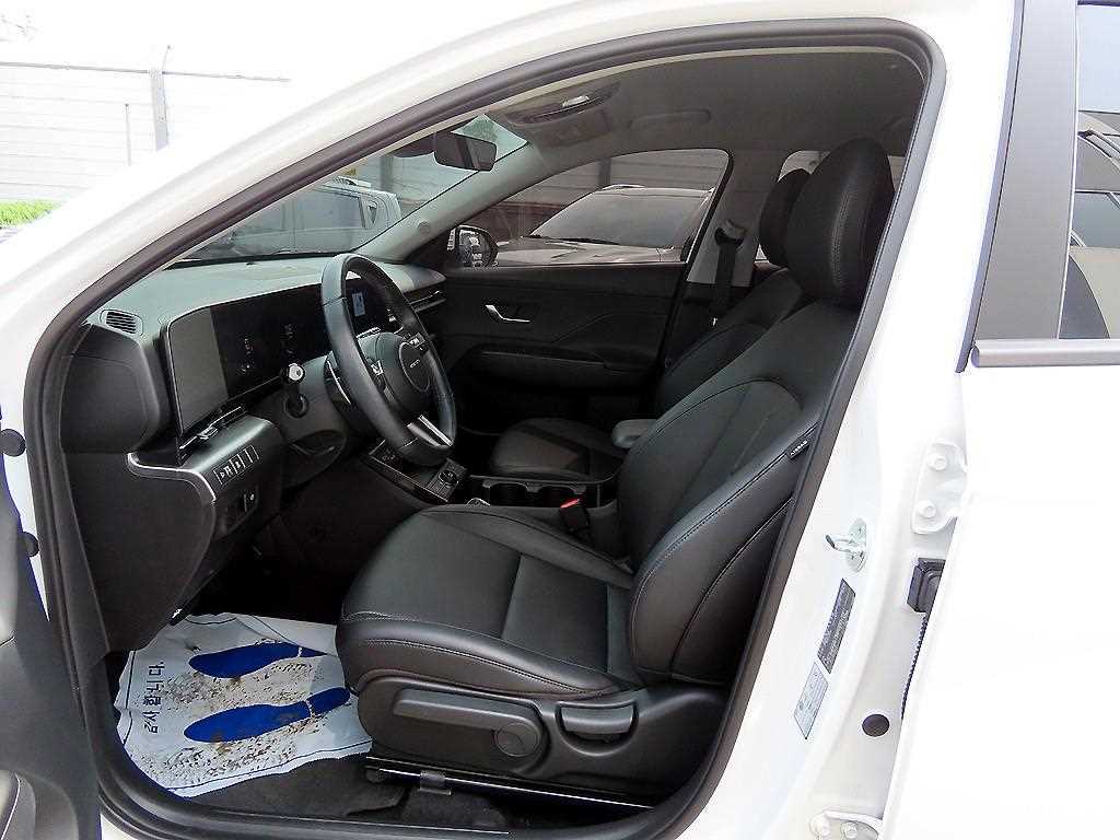 HYUNDAI Kona - Vista 5