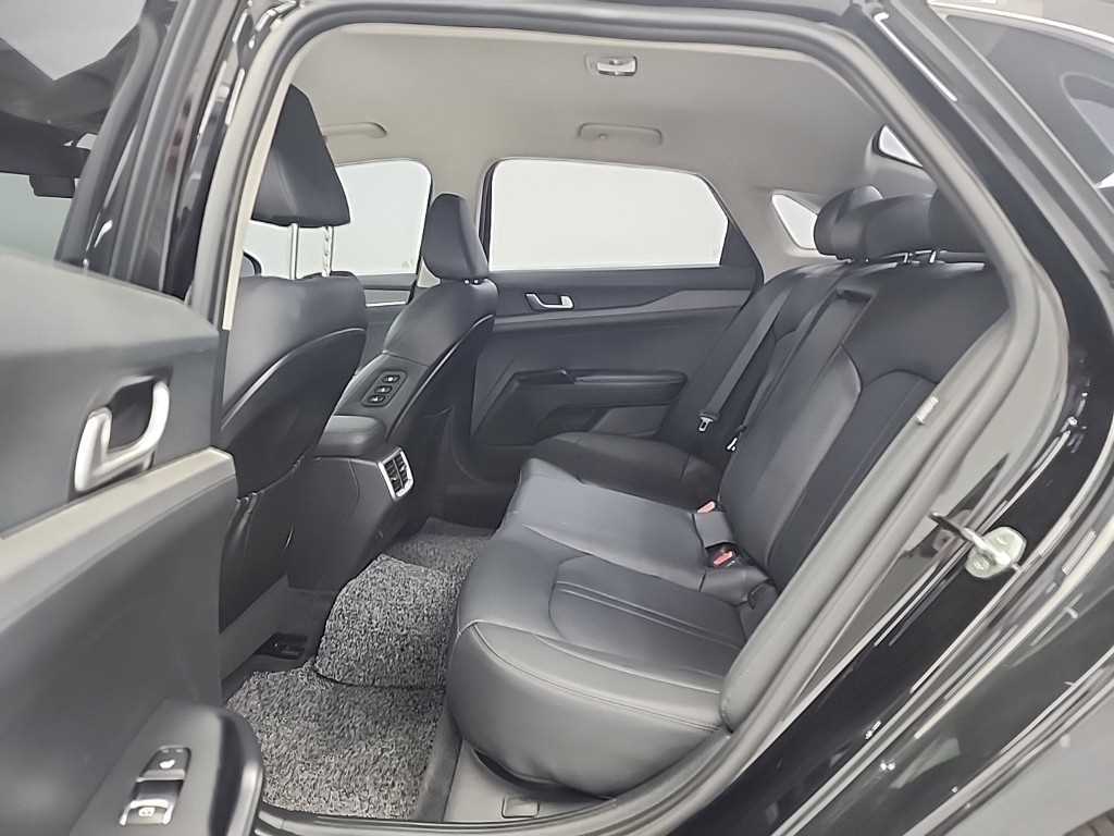 KIA K5 - Vista 12