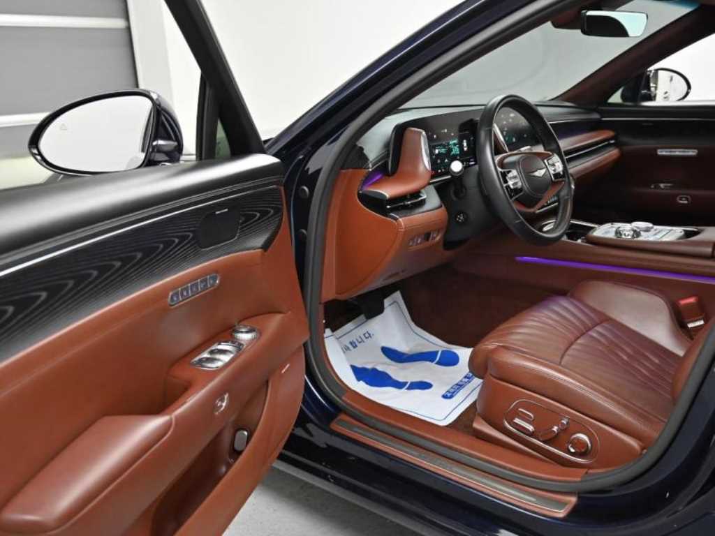 Genesis G90 - Vista 11