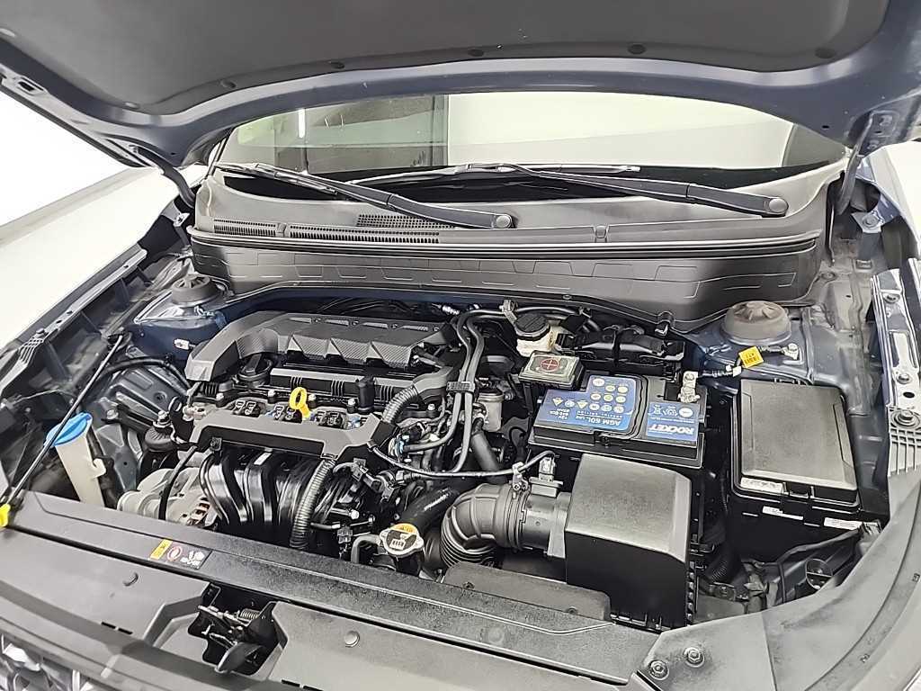 HYUNDAI Venue - Vista 6