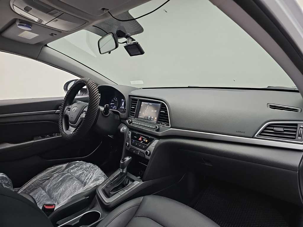HYUNDAI Avante 2018 Blanco - Importación desde Corea - HF Imports Iquique - Foto 18