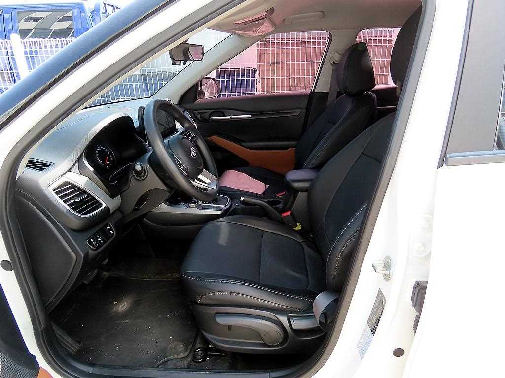 KIA Seltos - Vista 5