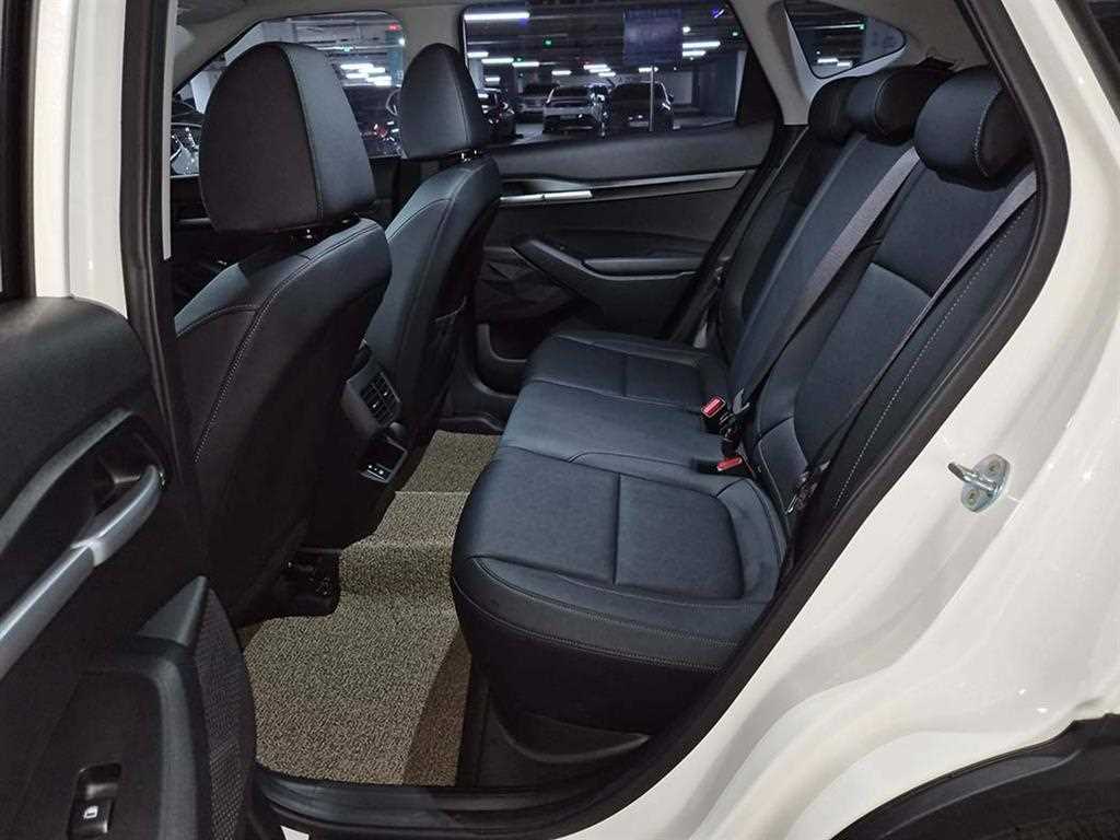 KIA Seltos - Vista 7