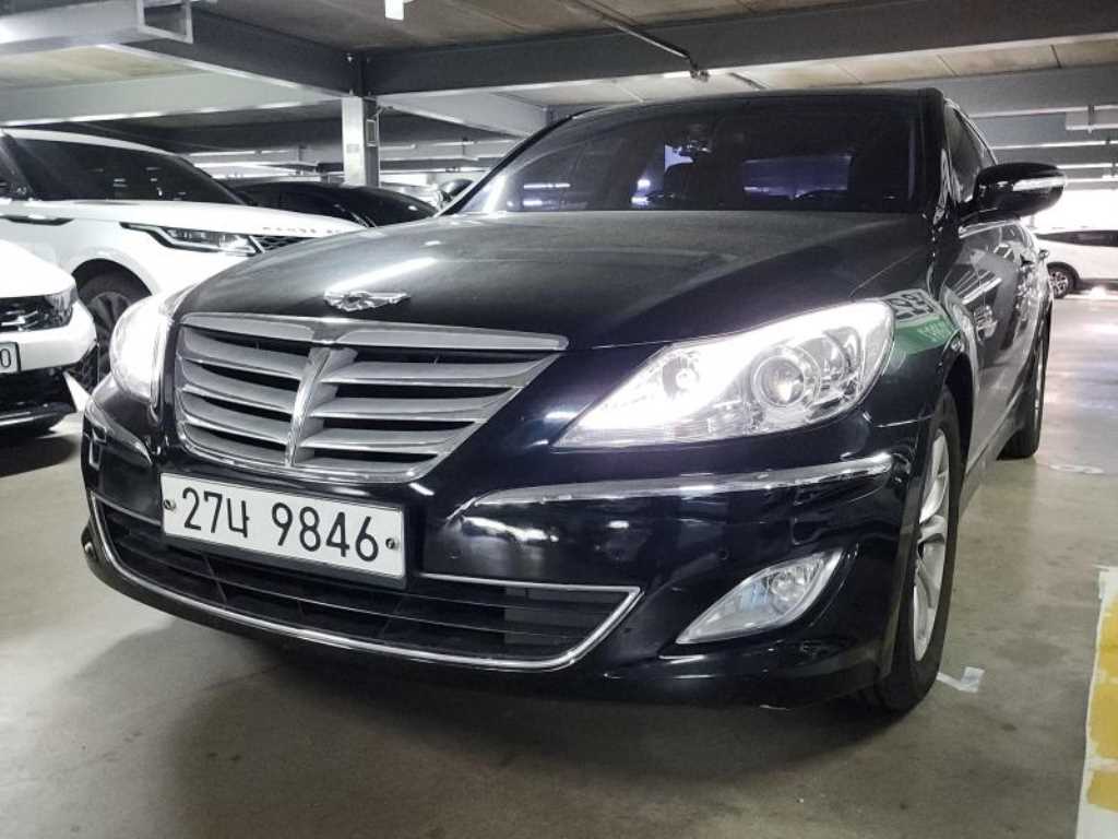 HYUNDAI Genesis - Vista 2