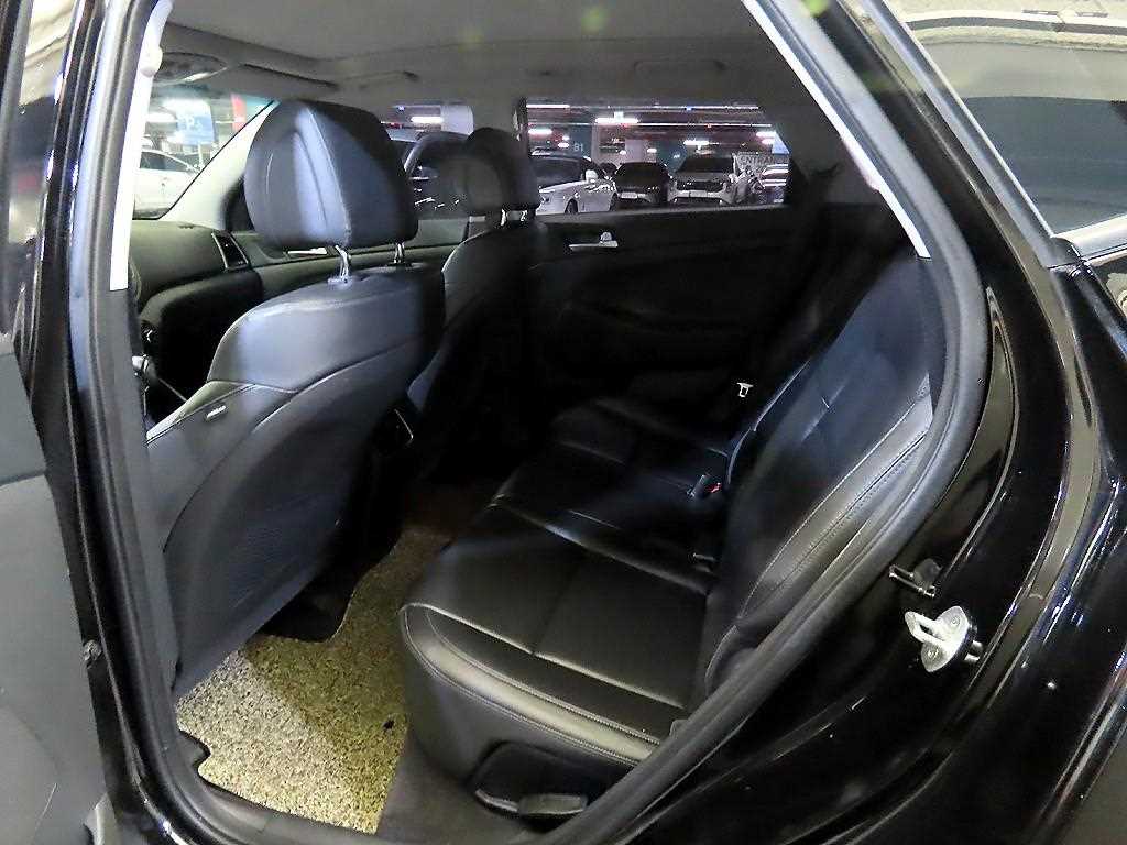 HYUNDAI Tucson - Vista 7