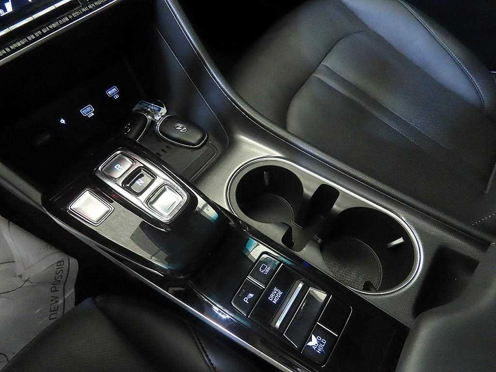 HYUNDAI Sonata - Vista 12