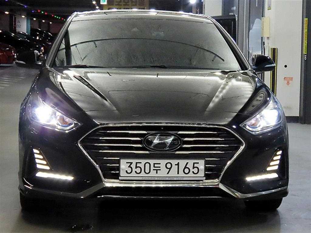 HYUNDAI Sonata - Vista 2