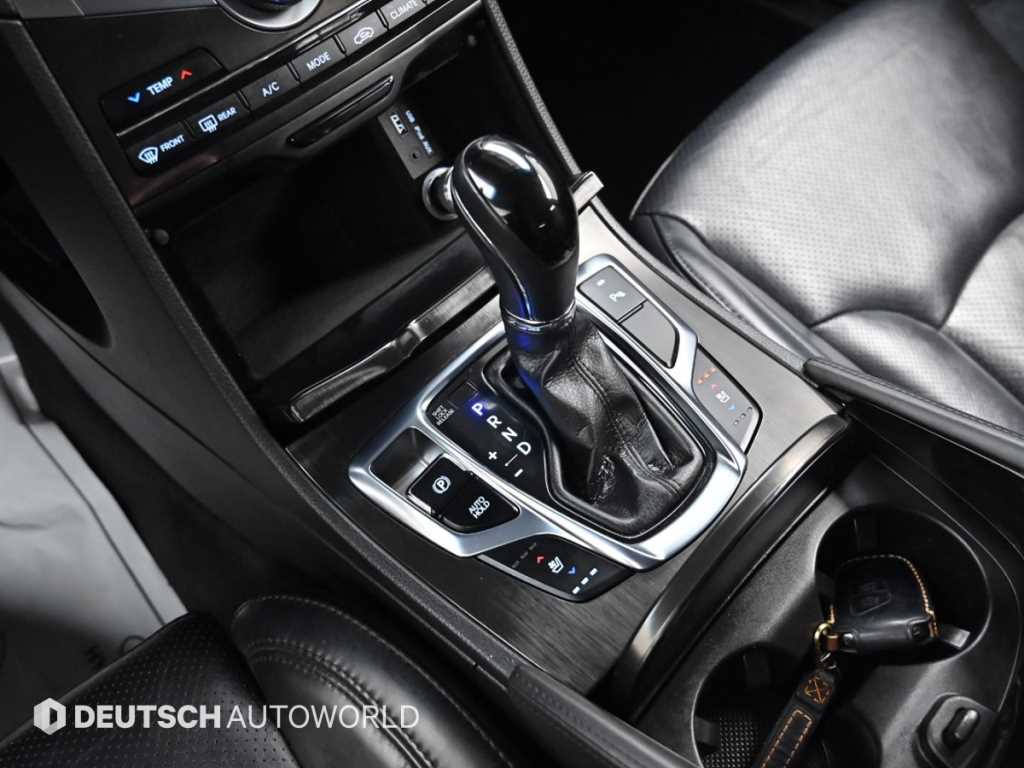 HYUNDAI Grandeur - Vista 9